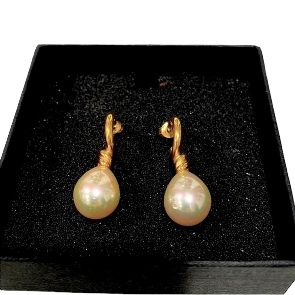 Vintage costume earrings. Circa 1990.